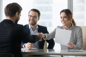become a human resource specialist